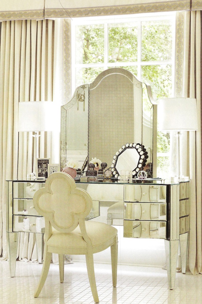 10 Makeup Vanities That Every Beauty Lover Will Want 10 Makeup Vanities That Every Beauty Lover Will Want