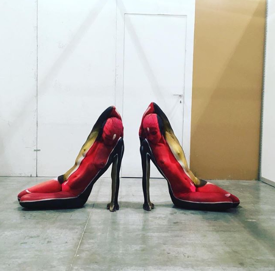 Where Art Meets Shoes: Watch This Incredible Body Illusion | ewmoda