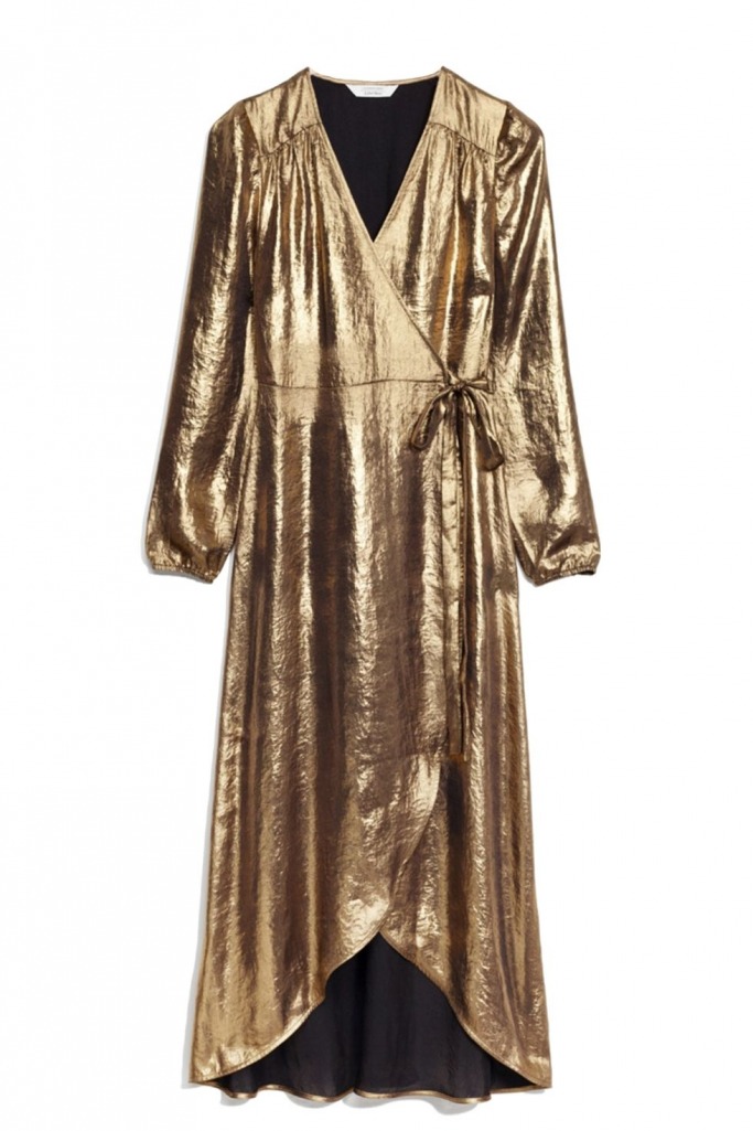 Glam up in gold What do guests wear at a winter wedding?