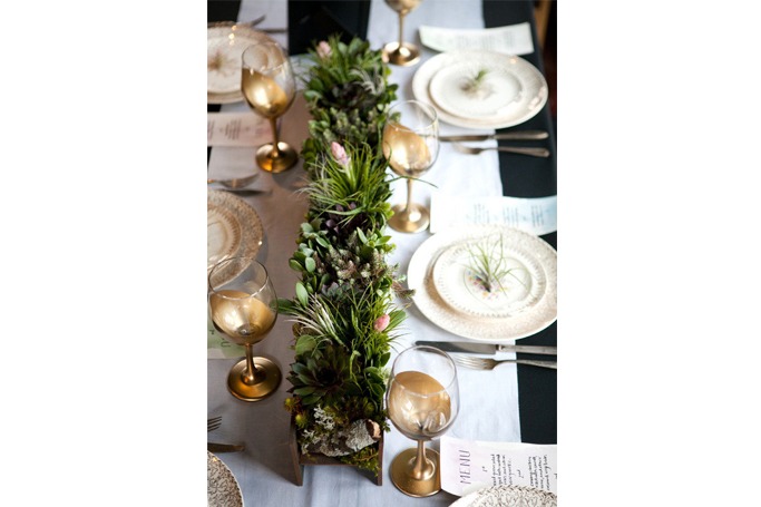 holiday dinner table setting
