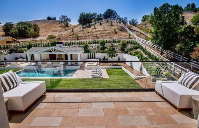Inside The Weeknd's $20 Million Los Angeles Mansion Inside The Weeknd's $20 Million Los Angeles Mansion