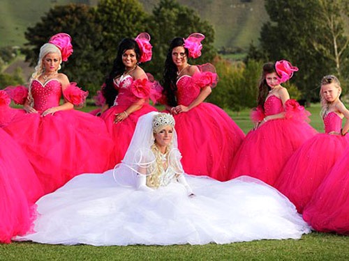 7 Bridesmaid  Dresses  SO Bad  They ll Hurt Your Eyes ewmoda