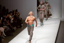 Wang Deshun 