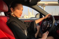 Bella Hadid dubai 2017