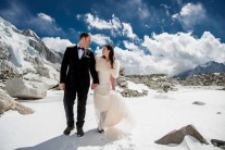 James Sissom and Ashley Schmieder get married on Mount Everest