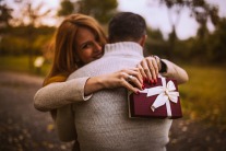 A Guide to Giving Your Girl Jewellery as a Gift