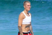 justin bieber crop top