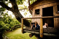 how to build a treehouse