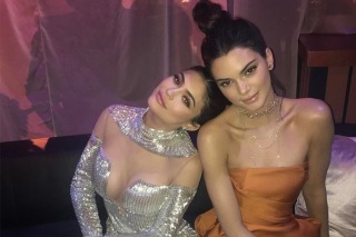  Kendall+Kylie's New Eyewear Line